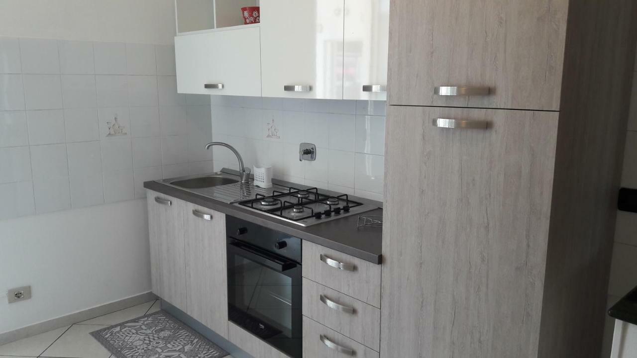 Апартаменты Residenza Leonarda Вадо-Лигуре Экстерьер фото